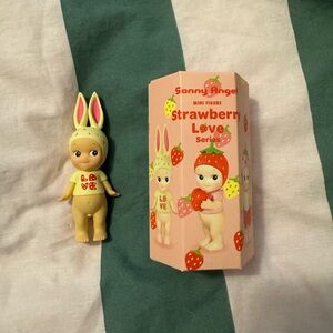 Strawberry love series sonny angel